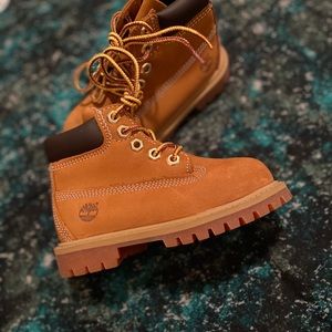 Wheat colored toddler Timberland boots size 7M